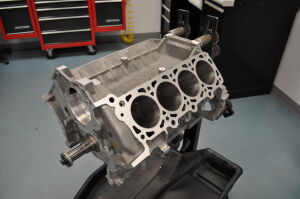 CUSTOMIZABLE FORD 4.6L 2V IRON BLOCK ENGINE