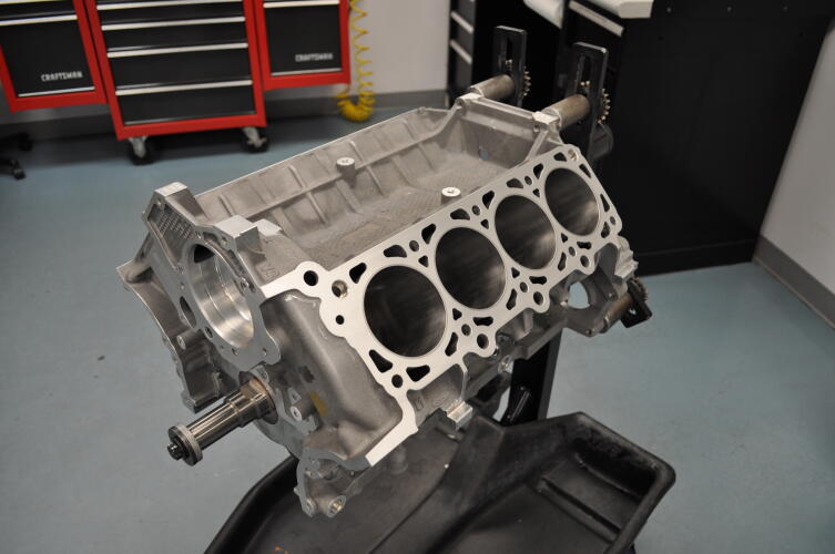 CUSTOMIZABLE FORD 4.6L 2V SLEEVED ALUMINUM BIG BORE ENGINE