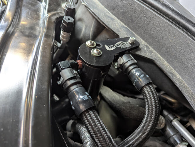 OIL CATCH CAN EXPLORER ST AND LINCOLN AVIATOR 2020+